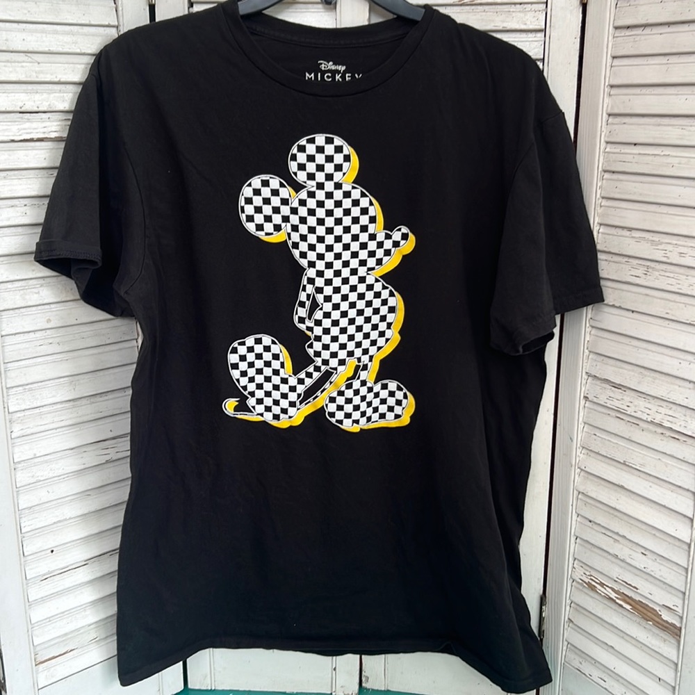 🌻 Disney Mickey Mouse Checkered Silhouette Graphic Tee